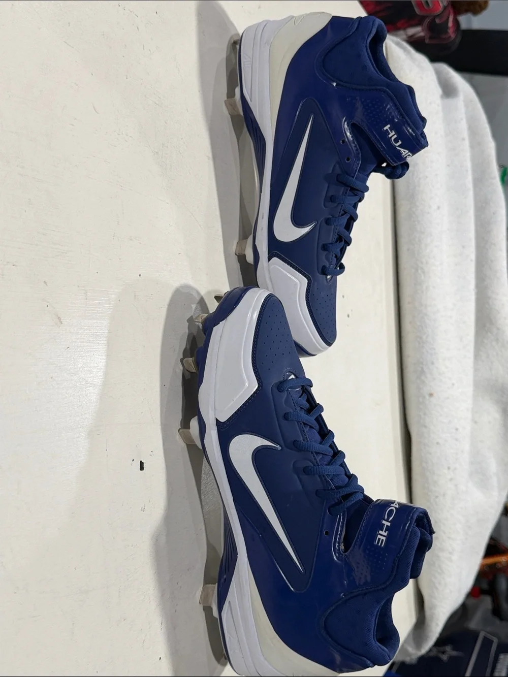 Nike Huarache Mid Top Men's Baseball Cleats in Royal Blue and White